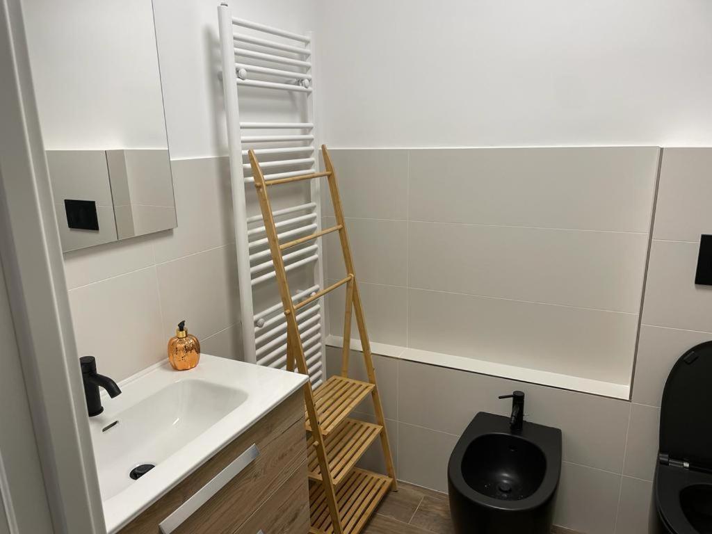 Casa Vacanze Ginevra A Триест Екстериор снимка