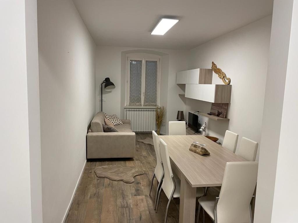 Casa Vacanze Ginevra A Триест Екстериор снимка
